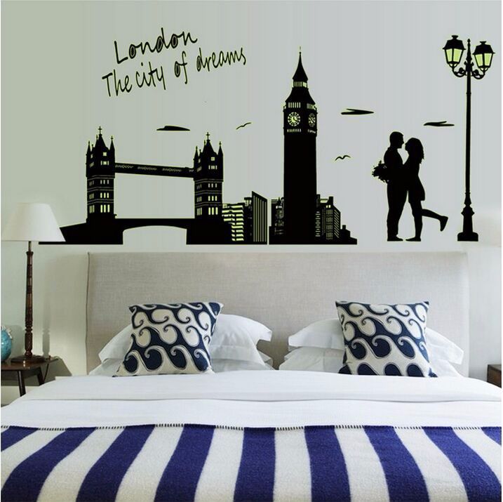 Decal dán tường Dạ Quang London - SS63