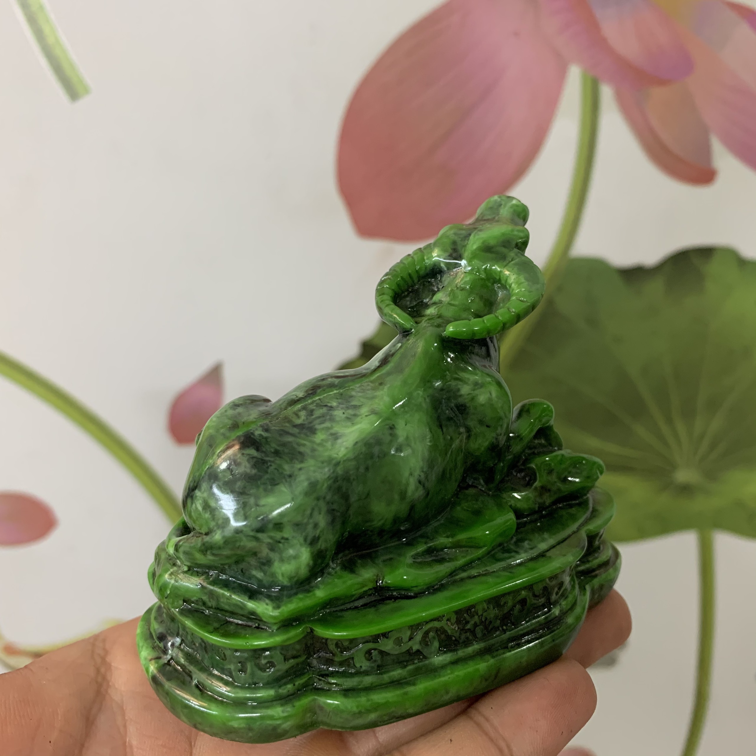 Tượng đá con trâu trang trí tượng Trâu phong thủy - Chiều dài 10cm - Màu xanh lục bích - Đá Composite