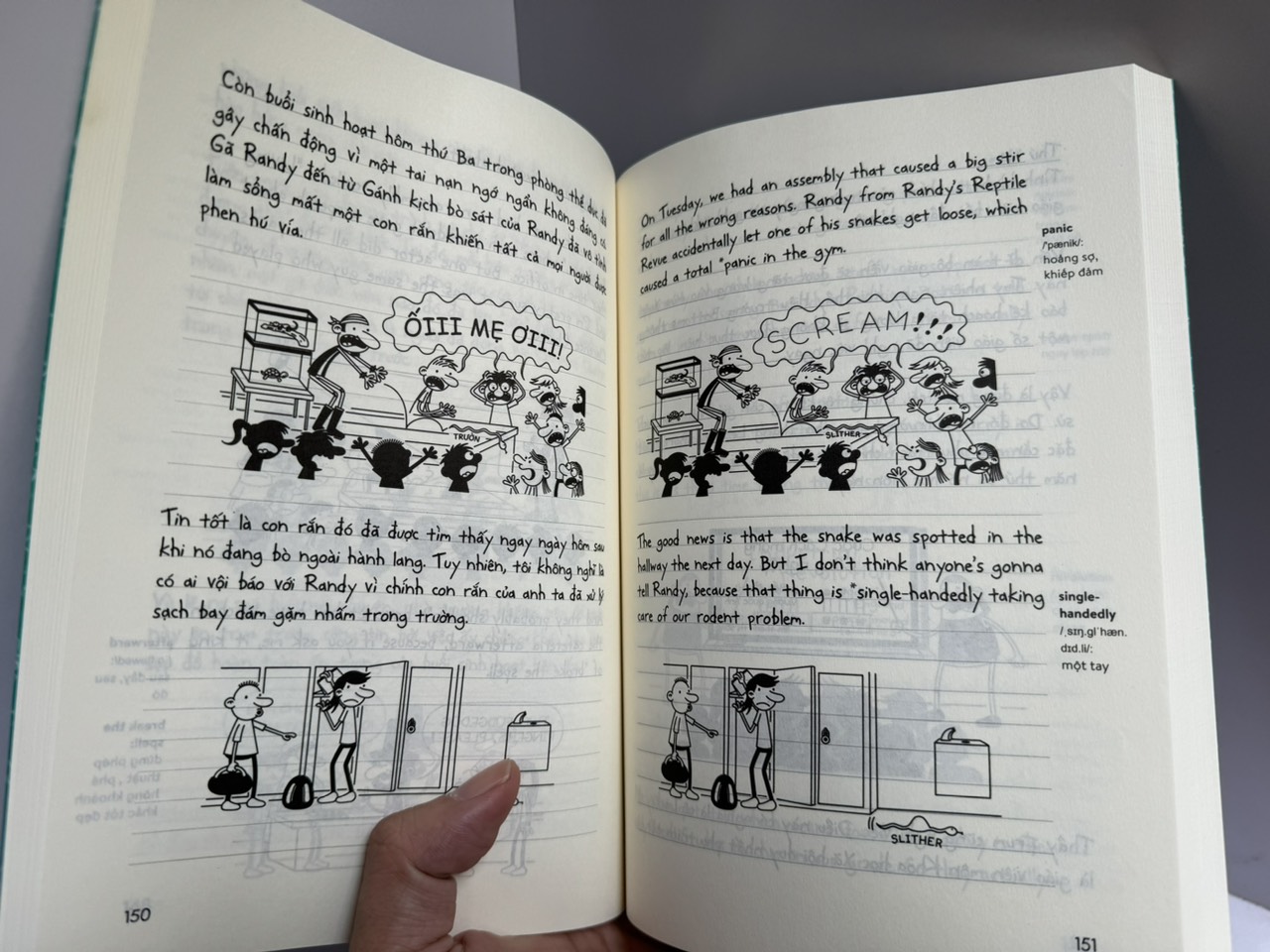 NHẬT KÝ CHÚ BÉ NHÚT NHÁT – OUT TRÌNH - Tiểu thuyết hay nhất thế giới về tuổi thơ suốt 01 năm - #1 Newyork Time Best Seller – Hà Giang Books