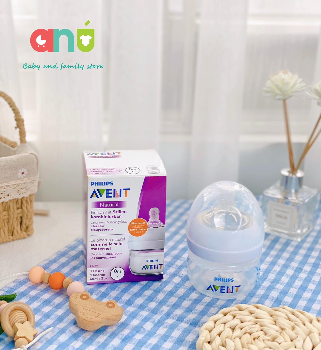 Bình sữa bằng nhựa Philips Avent không có BPA 60ml cho bé từ 0m+ - đơn (SCF039/17)