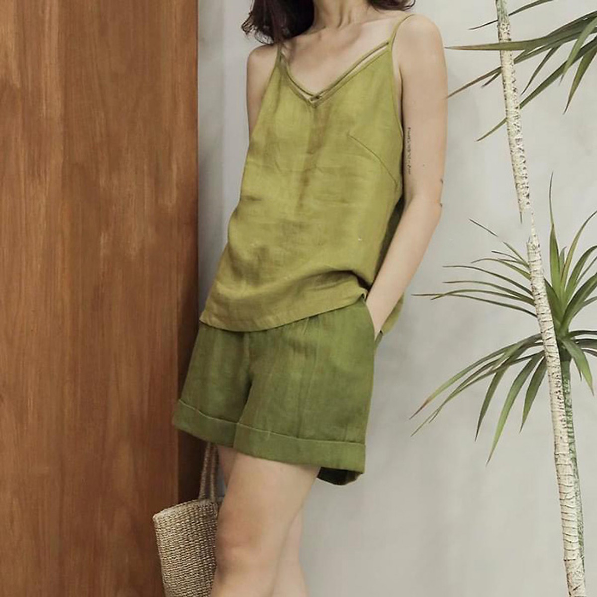 Quần short nữ Linen bột Premium xắn gấu trẻ trung