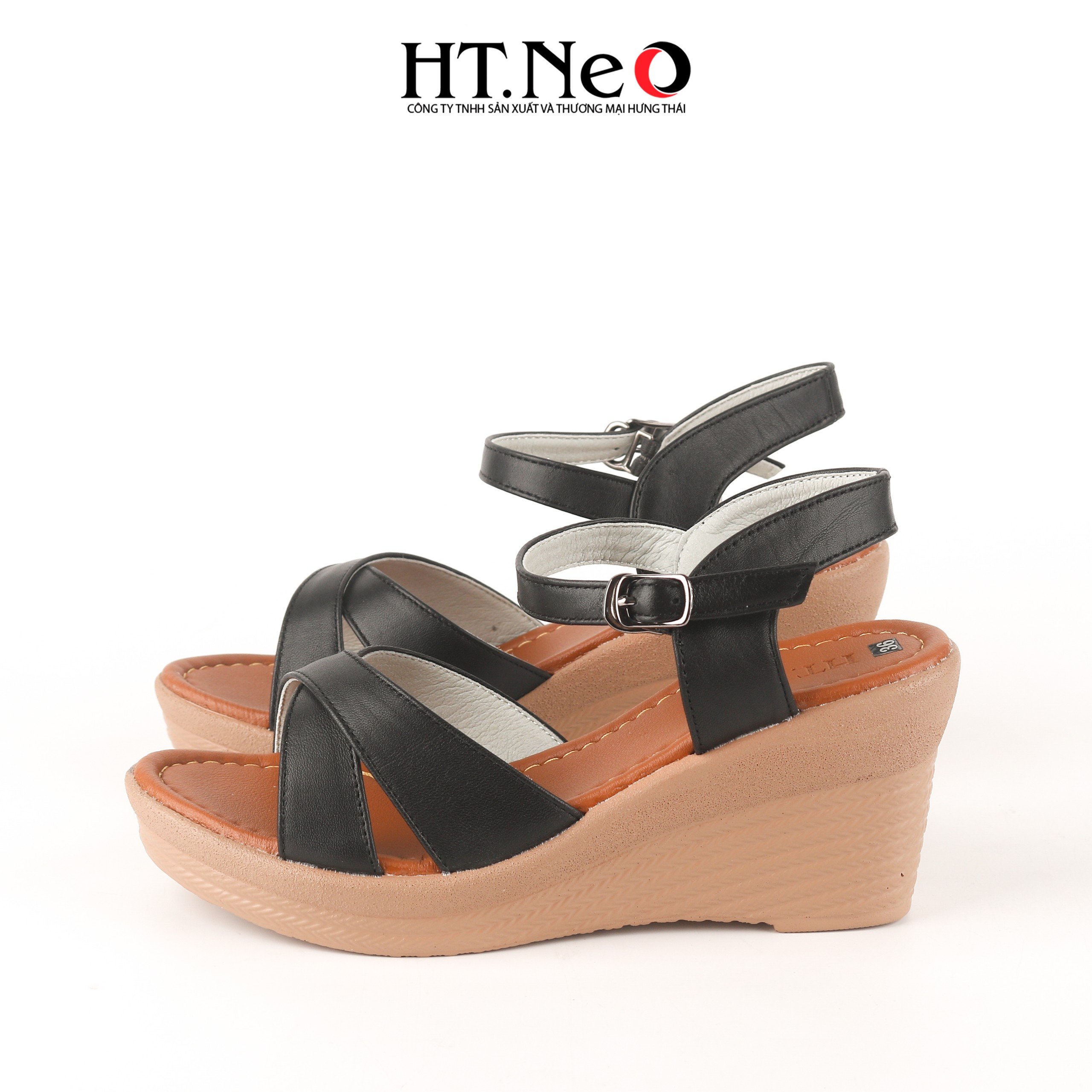 Hình ảnh Sandal nữ đế xuồng 6P, quai da, kiểu dáng đơn giản, trẻ trung, dễ đi, phù hợp cho các chị, các cô đi để chụp áo dài SDN234