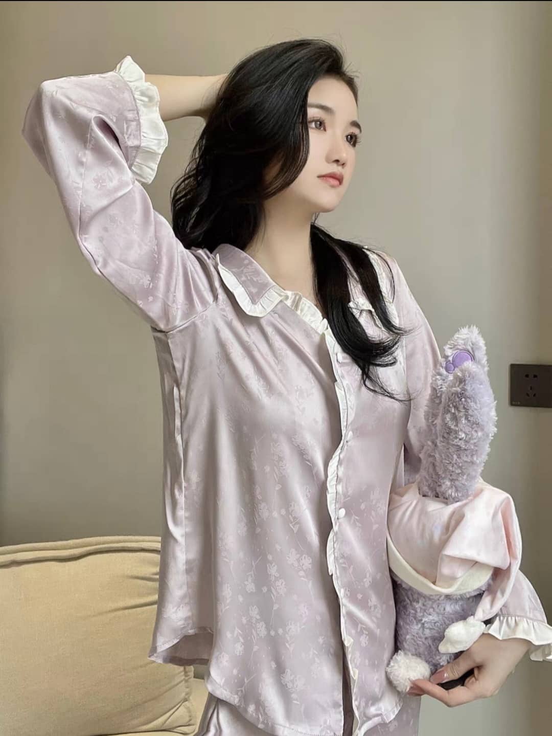 Đồ bộ pyjama nữ lụa mịn hoạ tiết dệt ẩn cao cấp phối viền bèo màu tím pastel size M