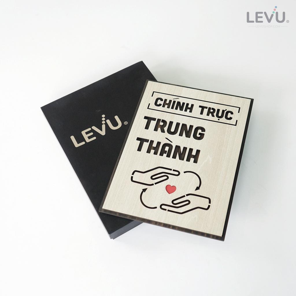 Tranh treo tường LEVU LV040 "chính trực - trung thành"