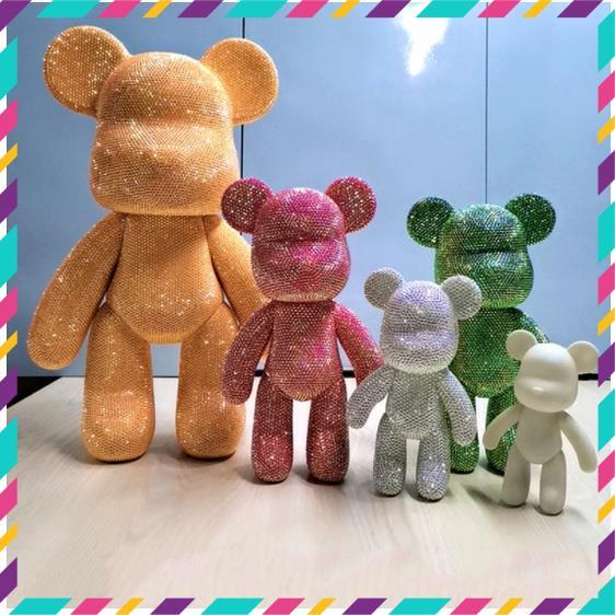 Gấu đính đá Bearbrick handmad cao cấp cho mọi lứa tuổi,size 23cm và 10cm