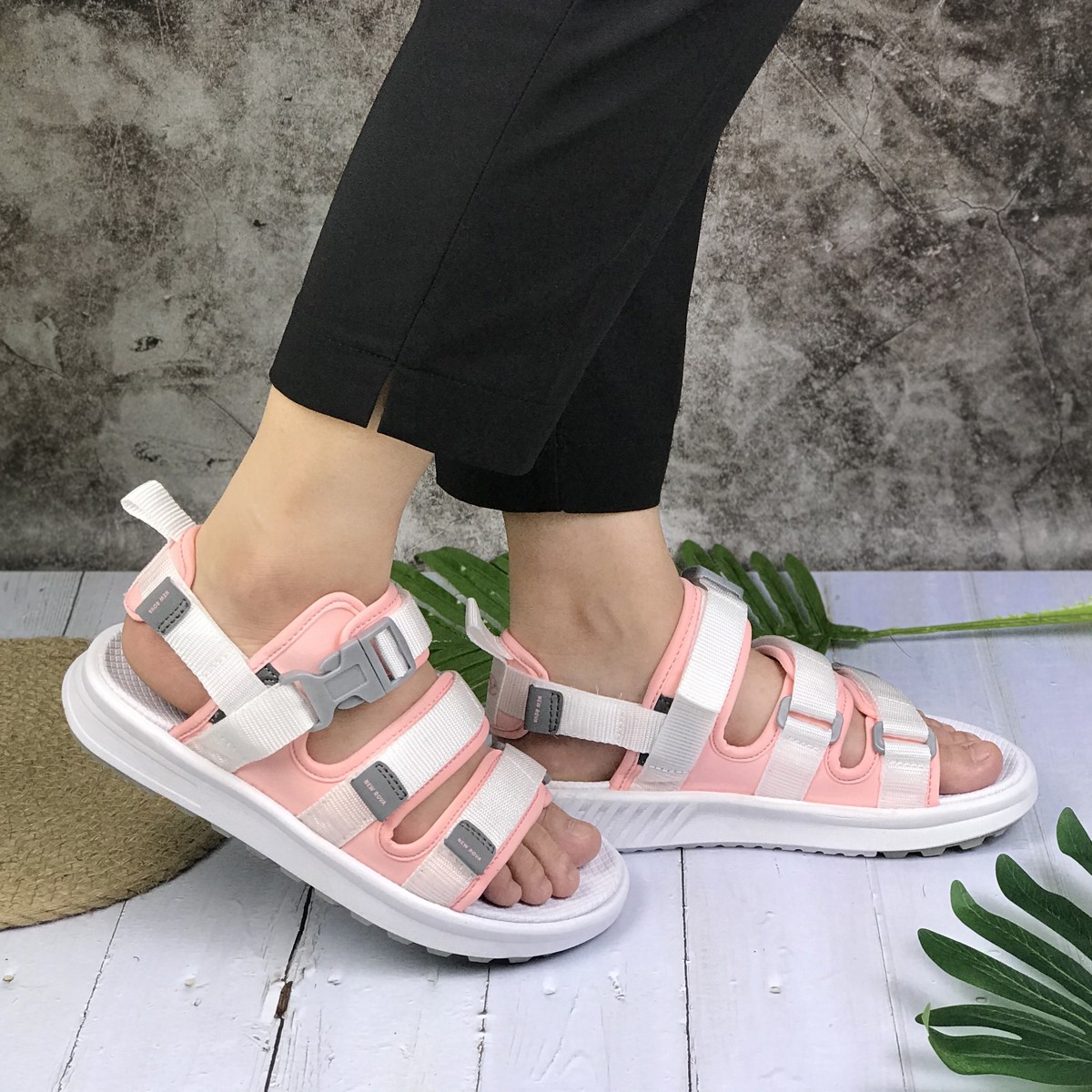 Sandal nữ học sinh quai dù hiệu Rova RV3408P