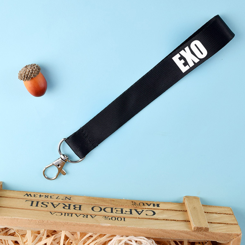 Móc khóa dây strap EXO