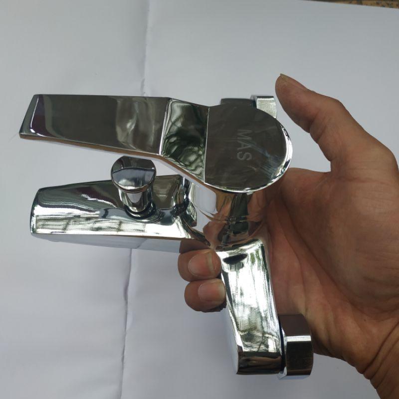 Củ sen tắm nóng lạnh kèm tay sen inox bóng kiểu tròn