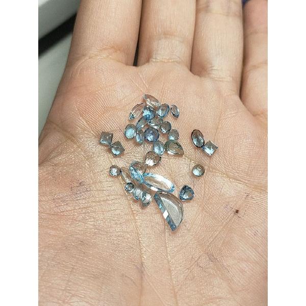 945 (1) cả lô ĐÁ TOPAZ (Có viên lỗi, viên không lỗi) (THIÊN NHIÊN)