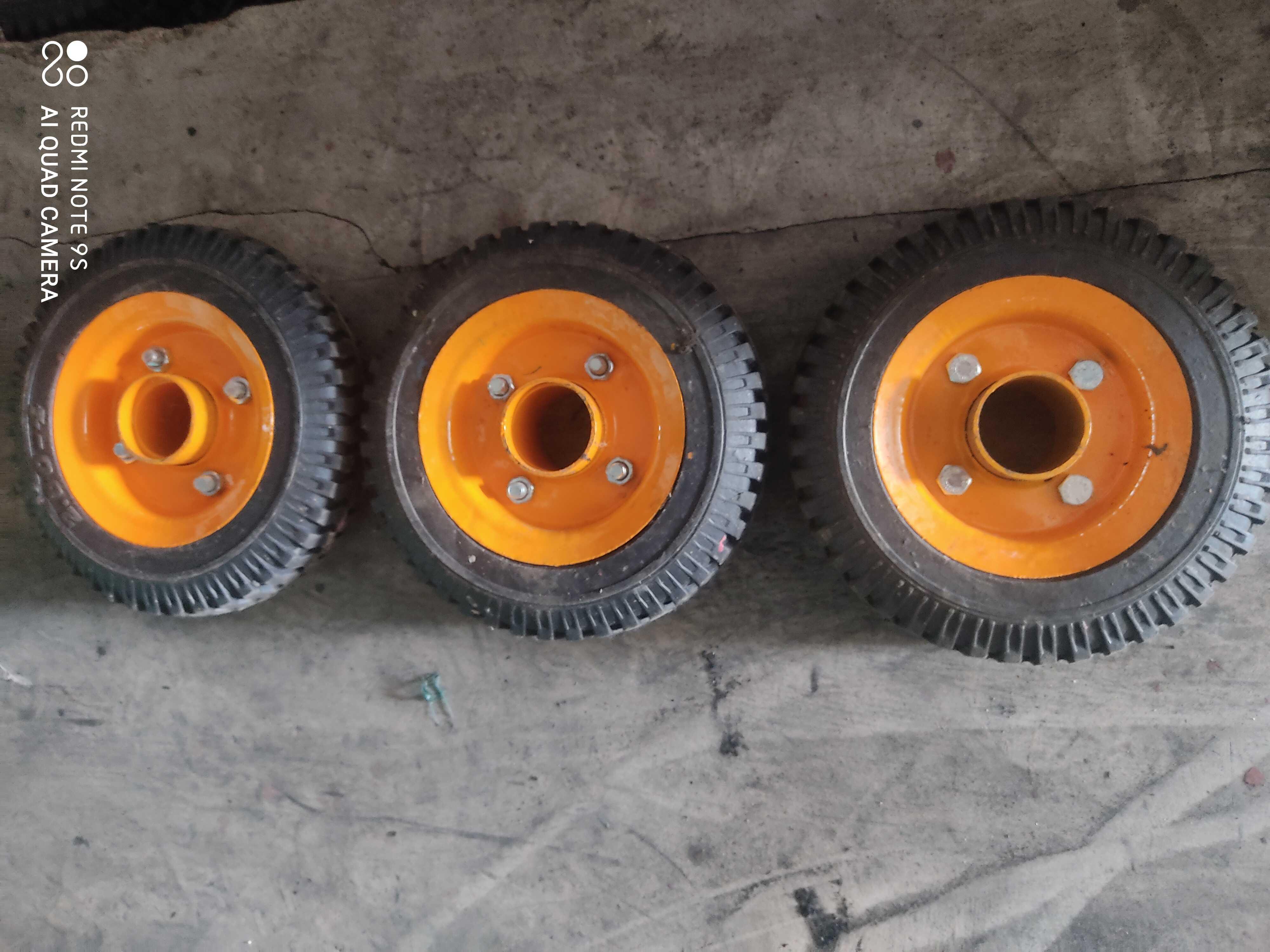 Bánh xe đẩy hàng vàng kich thước 20cm BXDHD20 bánh xe chịu tải cao siêu bền
