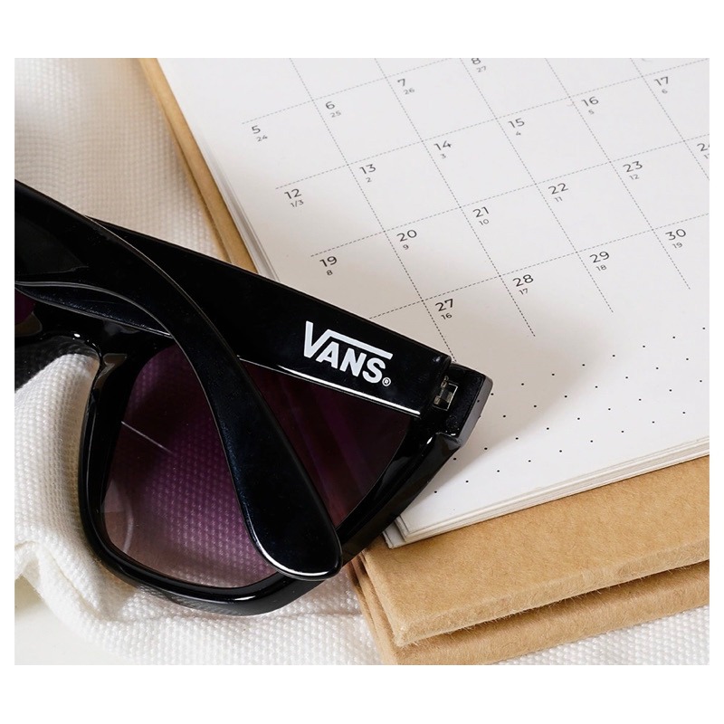 Kính Vans Hip Cat Eye Sunglasses - VN0A47RHBLK