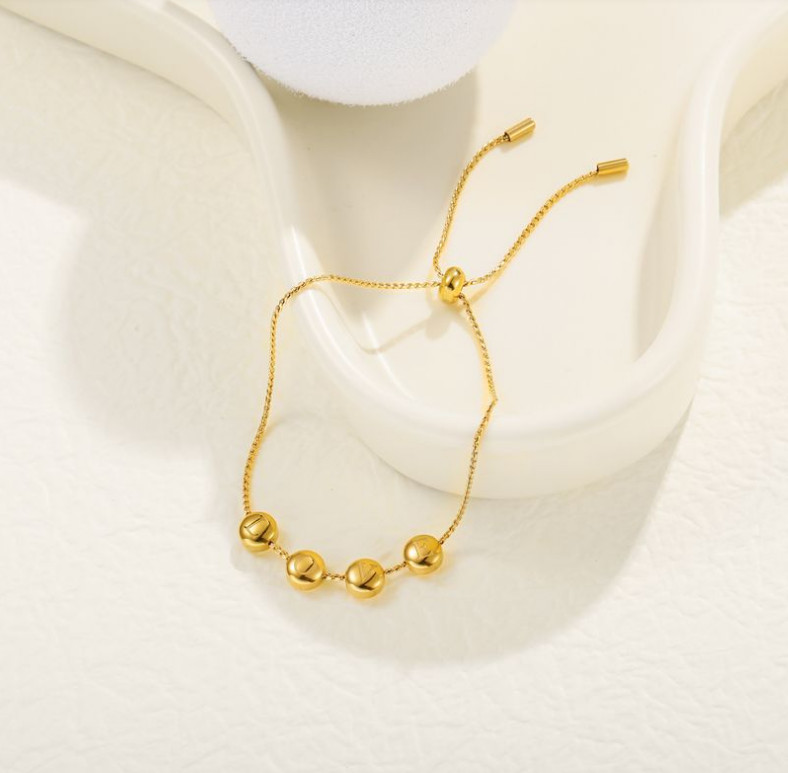 Lắc Tay Dây Rút Hạt Tròn Khắc Chữ LOVE Chất Liệu Titan Không Han Rỉ TT 4466