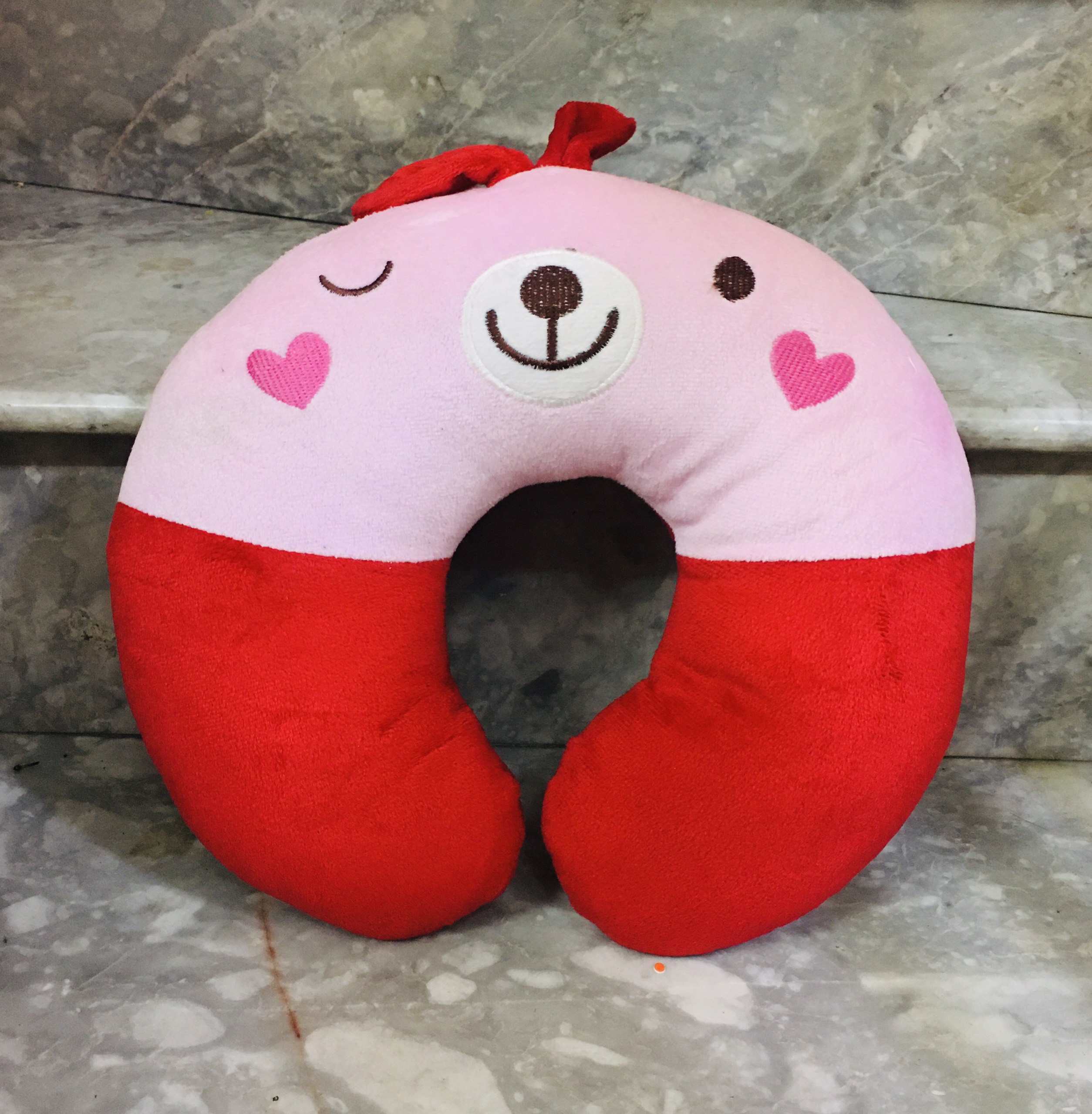 Gối chữ U hình dễ thương