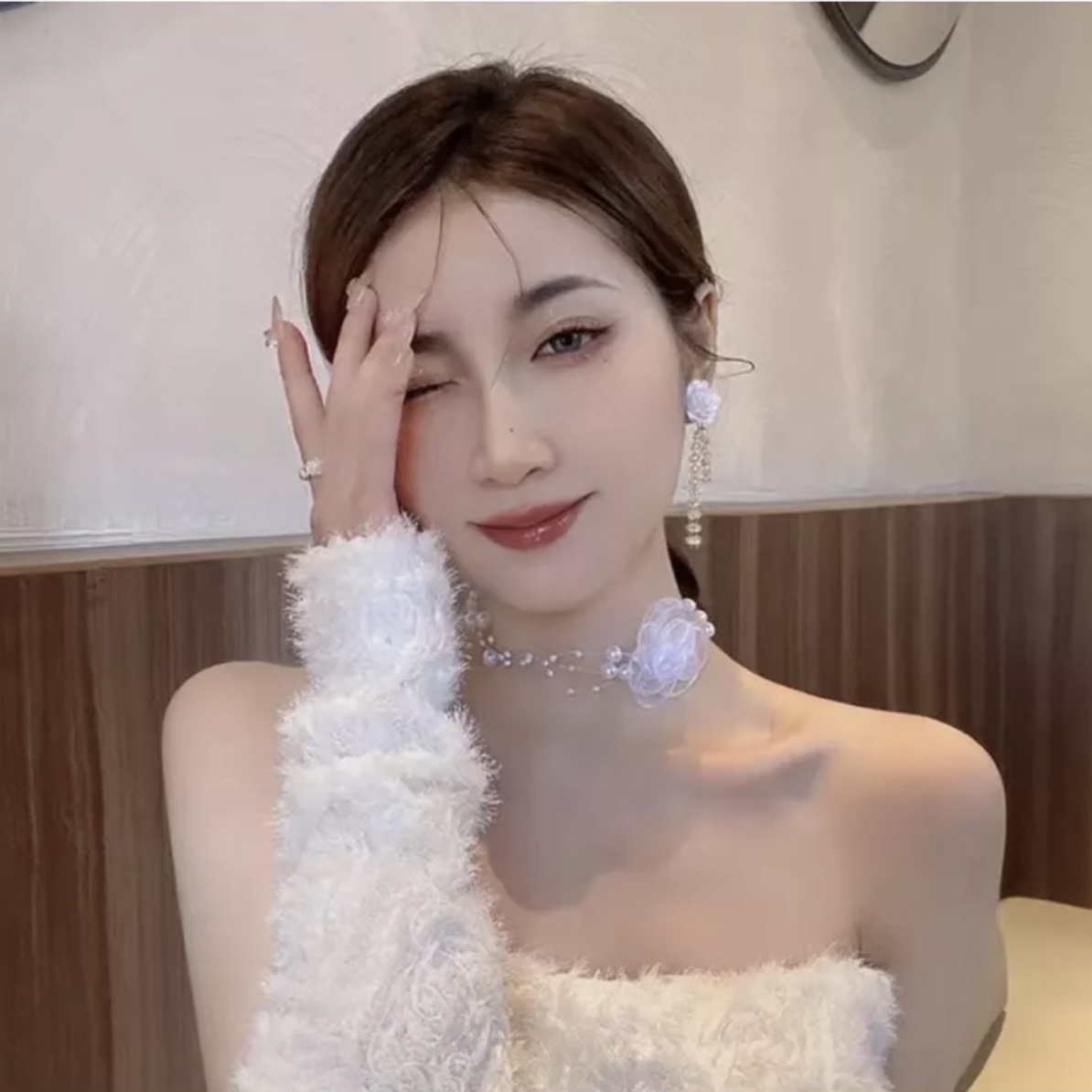 Vòng Cổ Choker phối hoa voan xinh xắn thời trang