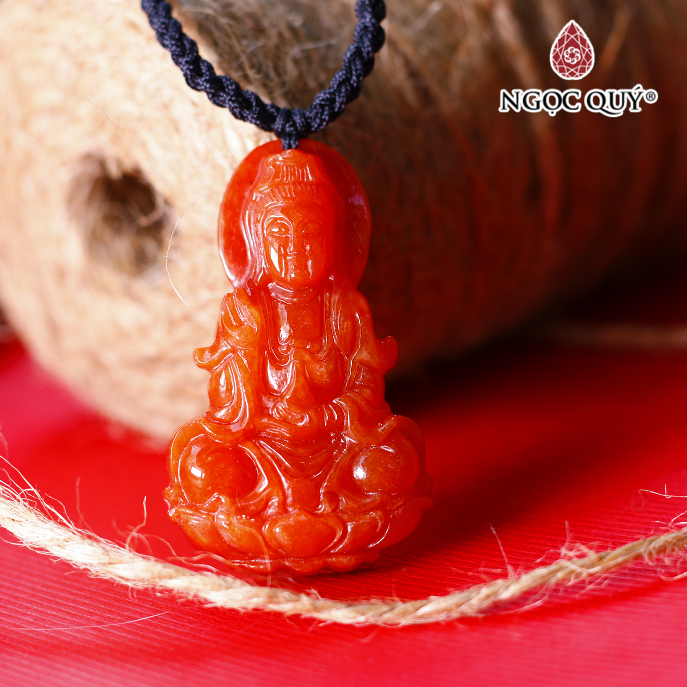 Mặt dây chuyền phật bà quan âm đá cẩm thạch huyết mệnh hỏa, thổ - Ngọc Qúy Gemstones