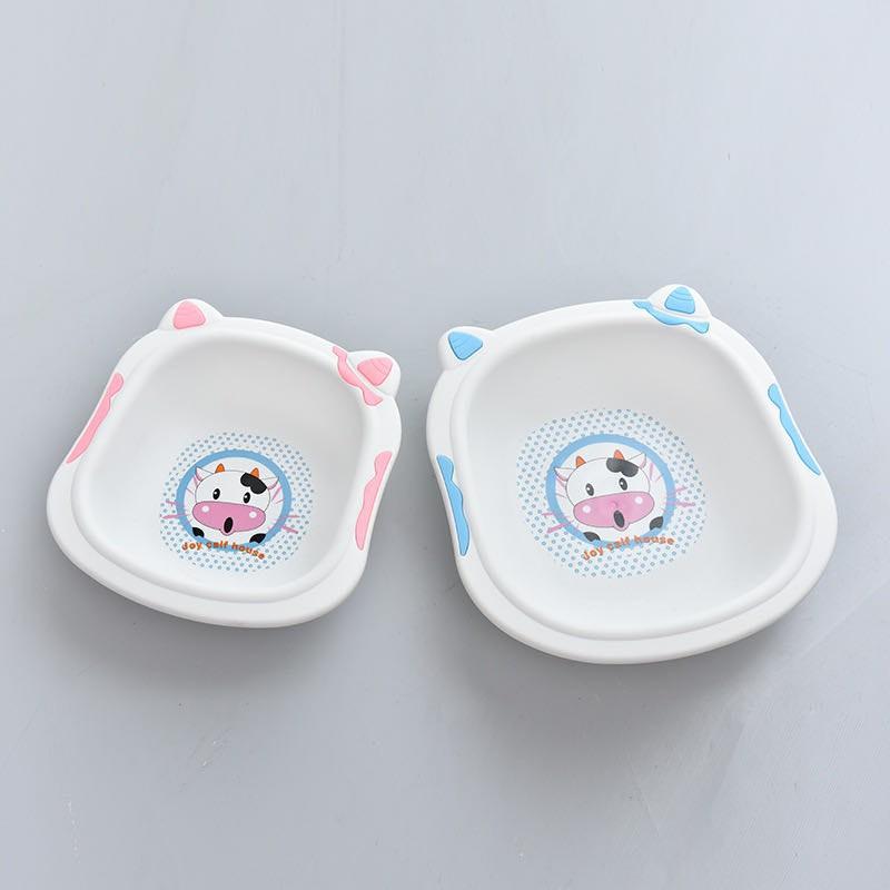 Chậu rửa mặt bò sữa chậu thường và chậu có thể gấp gọn dễ dàng mang đi lại cho bé