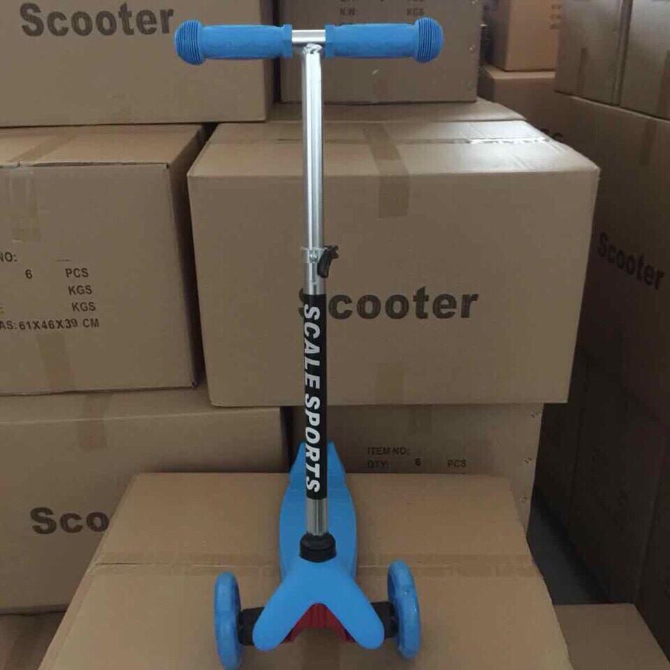 Xe scooter 3 bánh có đèn led( xanh dương và hồng)