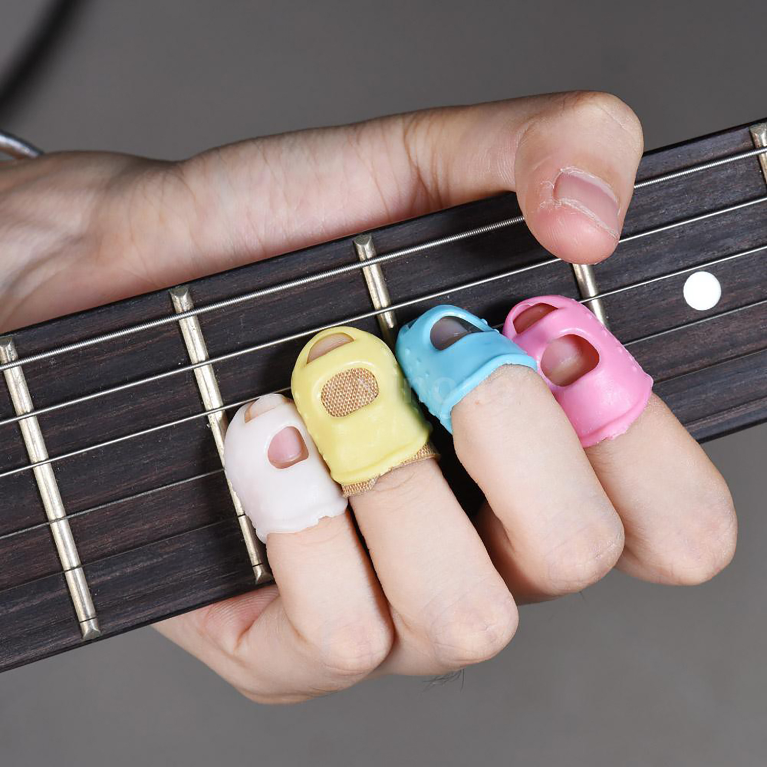 Dụng cụ bảo vệ đầu ngón tay trái khi chơi đàn Guitar - Giúp giảm đau đầu ngón tay