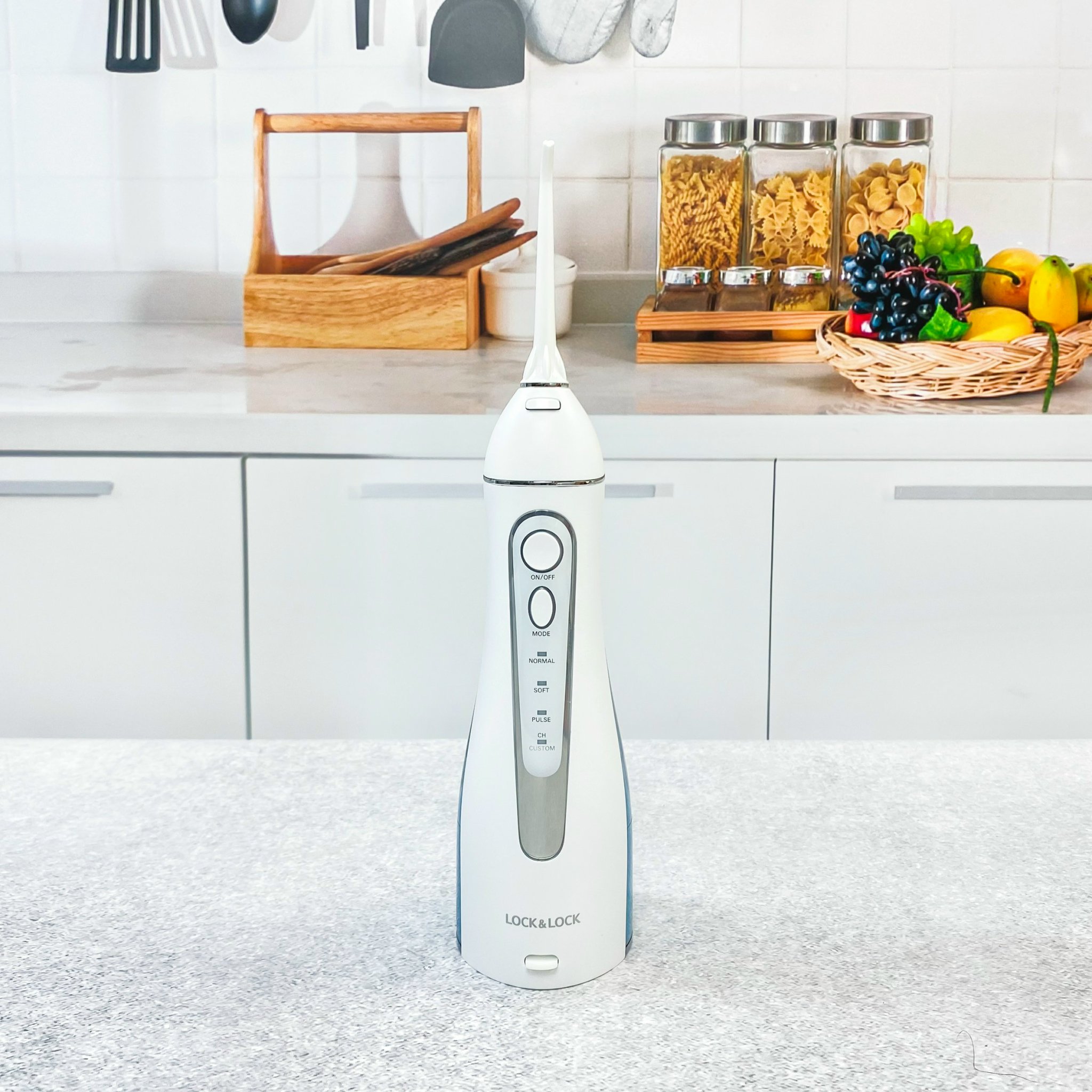 Máy Tăm Nước Không Dây Lock&amp;Lock Cordless Oral Irrigator ENR156BLU