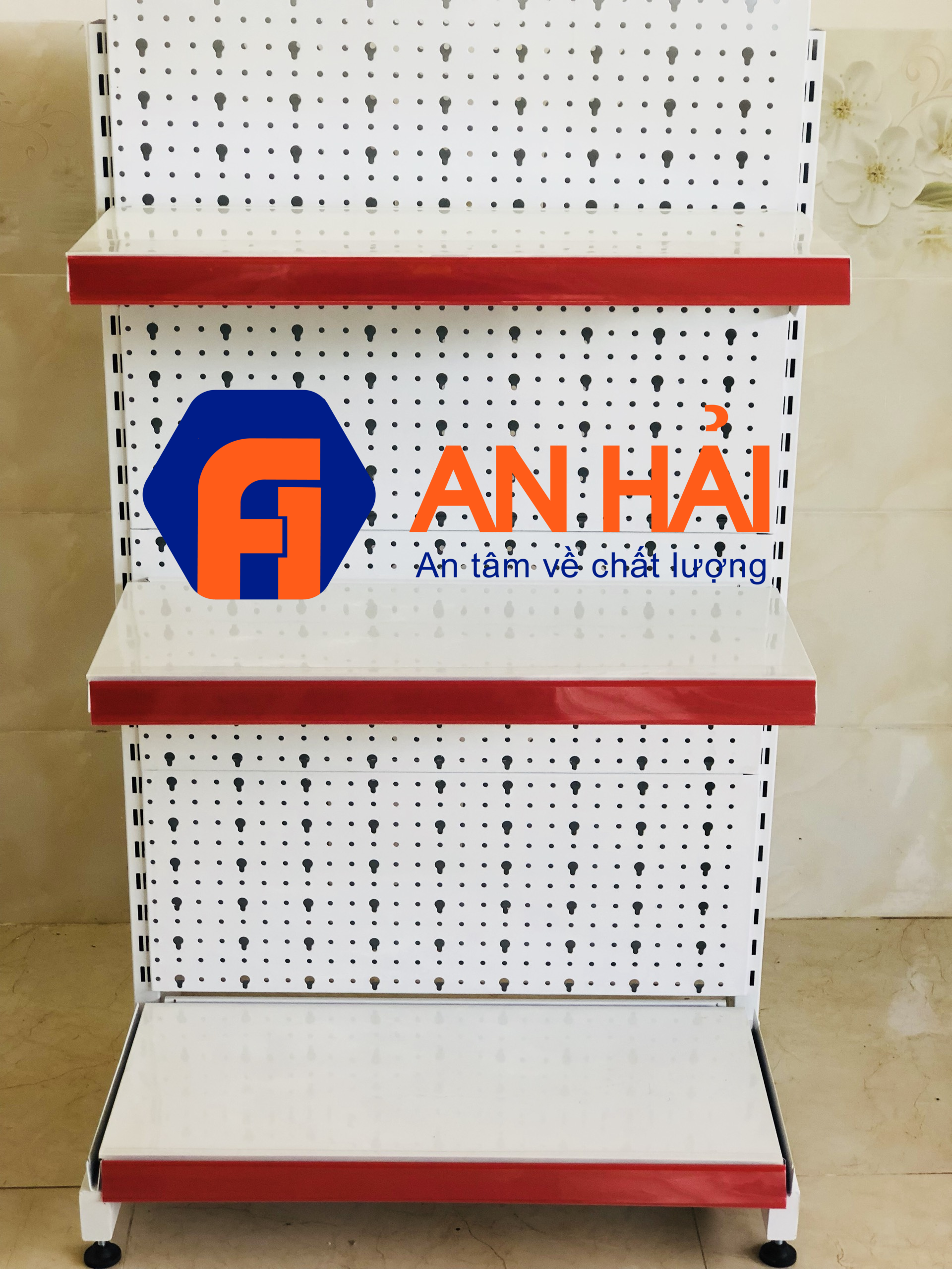 KỆ ĐƠN siêu thị LƯNG TÔN LỖ cao 1m2 độc lập có 3 mâm tầng loại dày , chịu lực tốt.