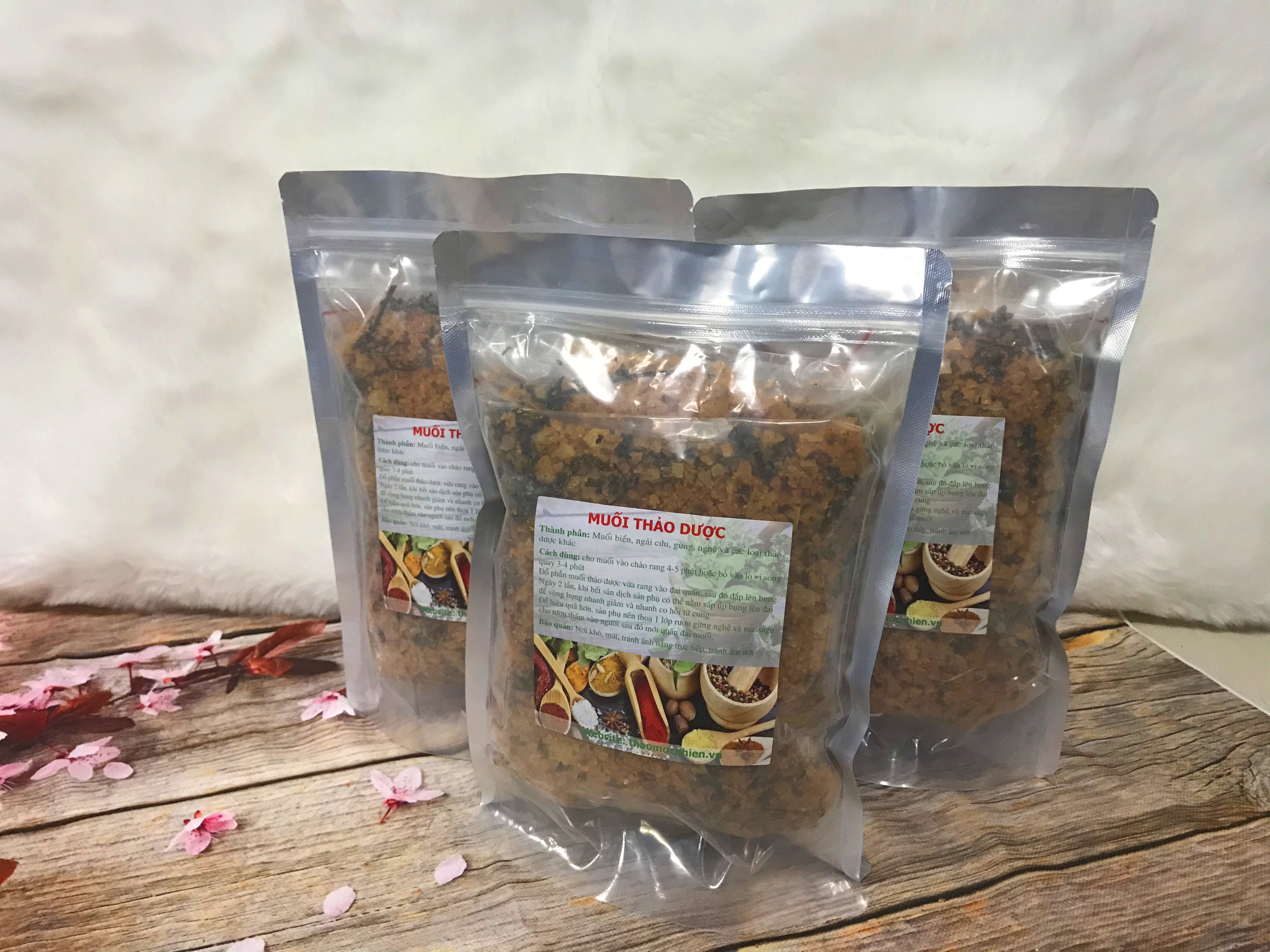 Combo 2 Muối Thảo Dược Chườm Bụng Sau Sinh