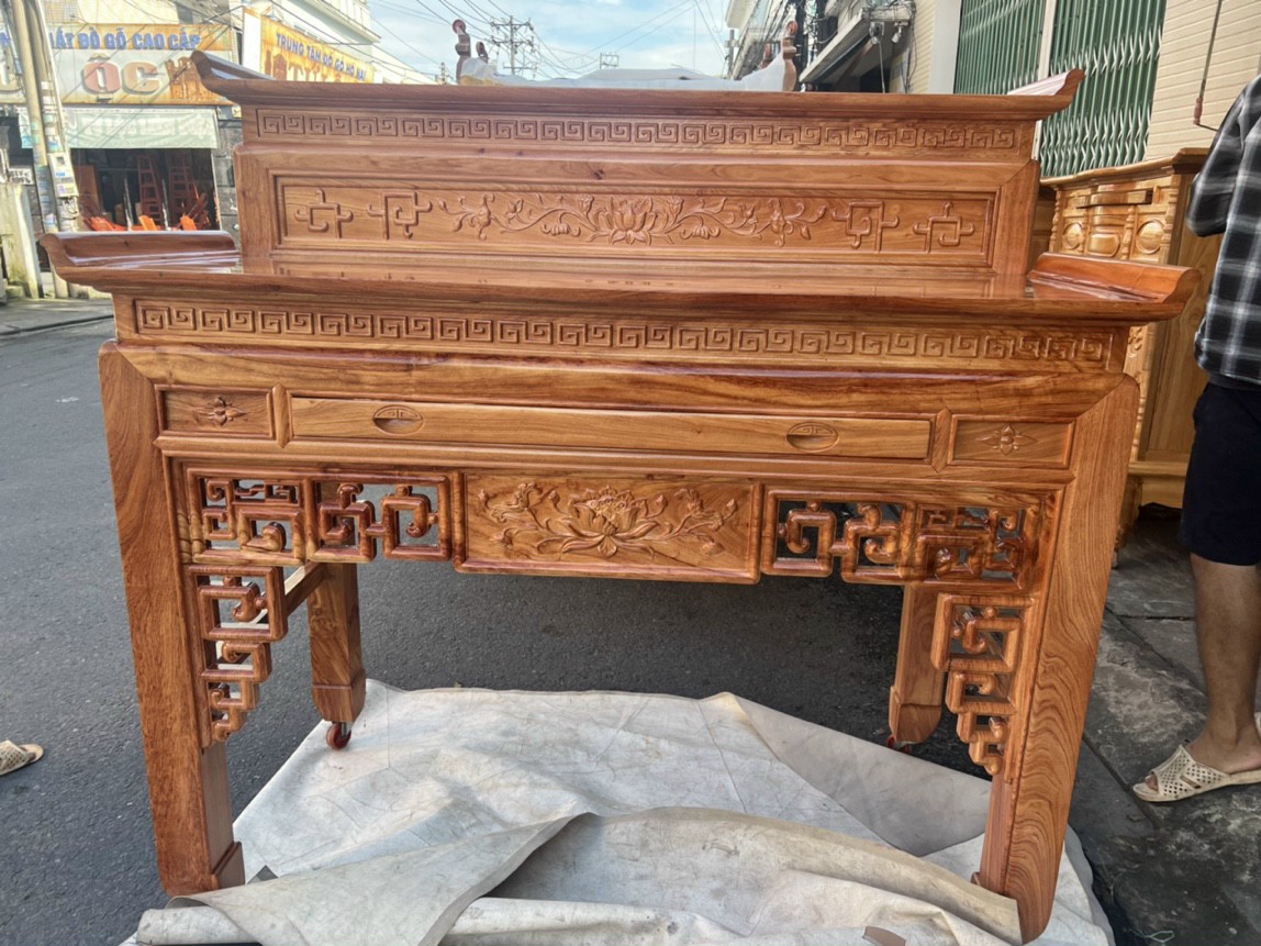 Bàn gia tiên gỗ hương đá 2 tầng 1m 75