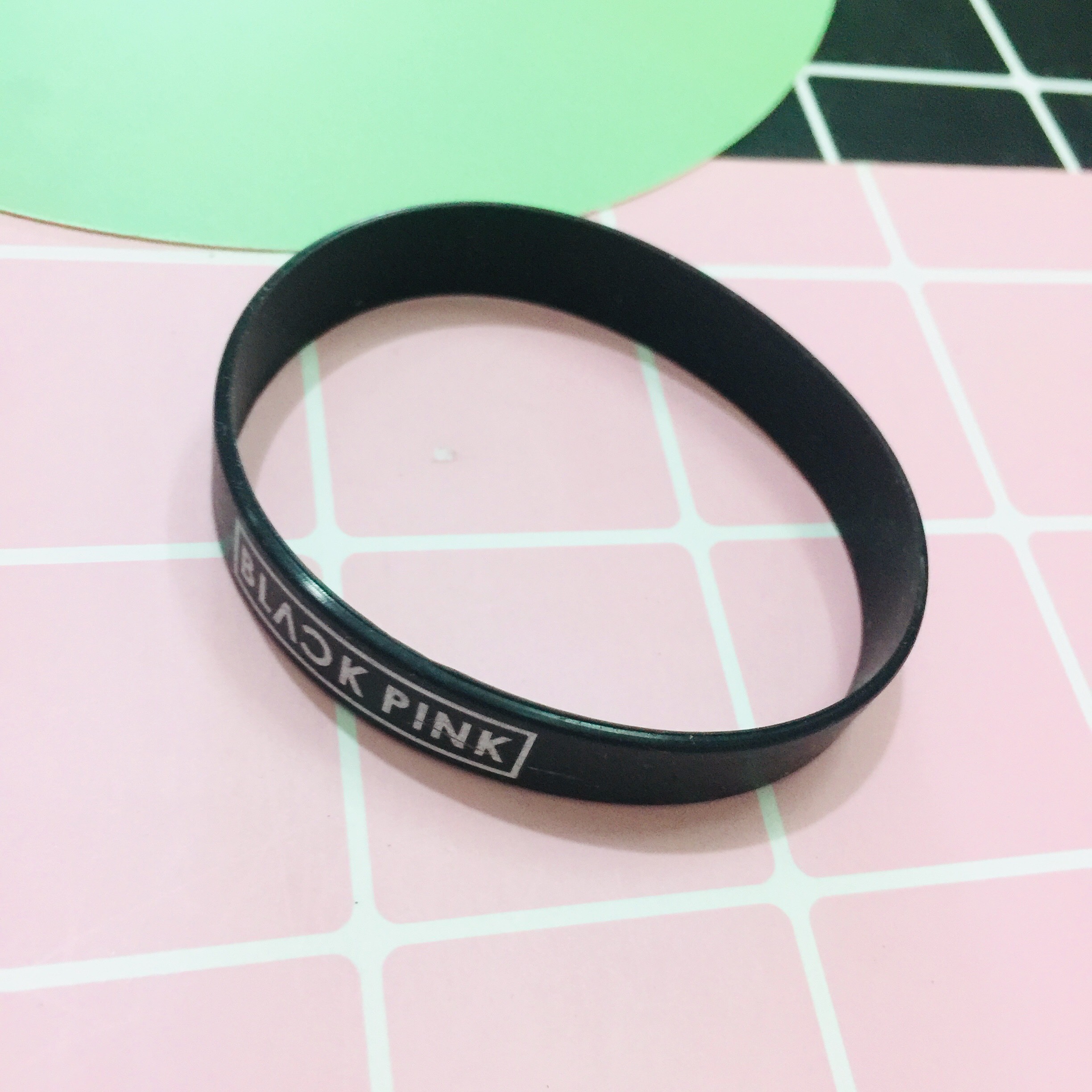 VÒNG TAY. LẮC TAY CAO SU BLACKPINK KPOP COMBO 5 CÁI