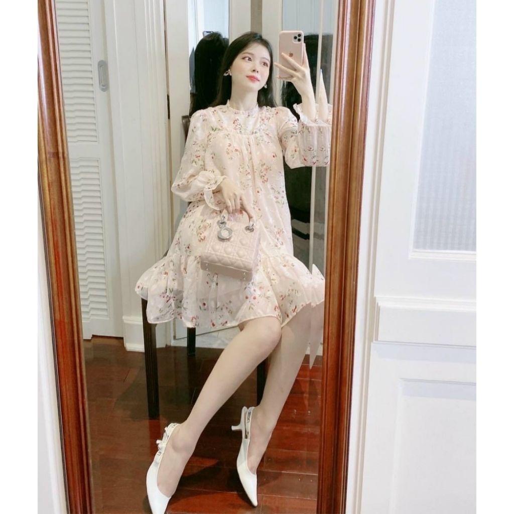 Váy bầu lụa tơ hai lớp cổ bèo mùa hè đầm bầu hoa thiết kế xinh xắn đi chơi dự tiệc dáng suông MSP455 Mom and Baby