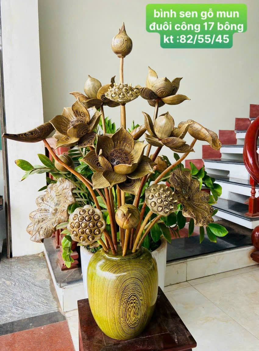 1 Bình hoa sen 17 cành ,phong thủy trang trí phòng khách phòng thờ bằng gỗ mun đuôi công cực đẹp 