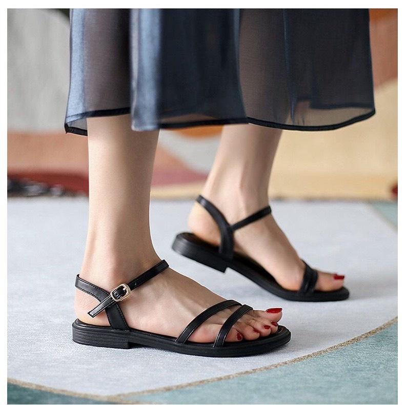 free ship Sandal 2 quai mảnh chữ v đế 2cm- dep quai hậu( da mờ)