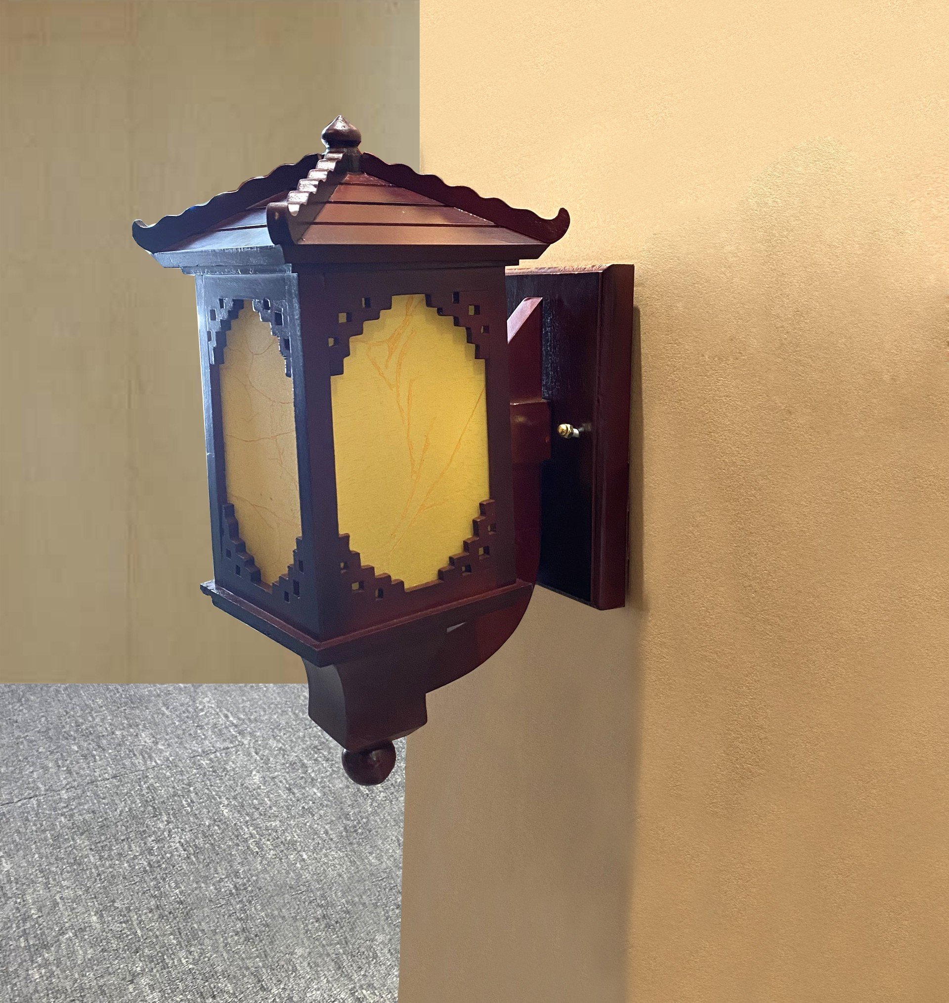 Đèn treo tường bằng gỗ