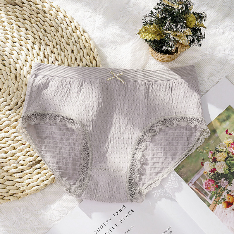 Quần lót nữ Cotton viền ren phom rộng ôm mông thoải mái thoáng khí QL008