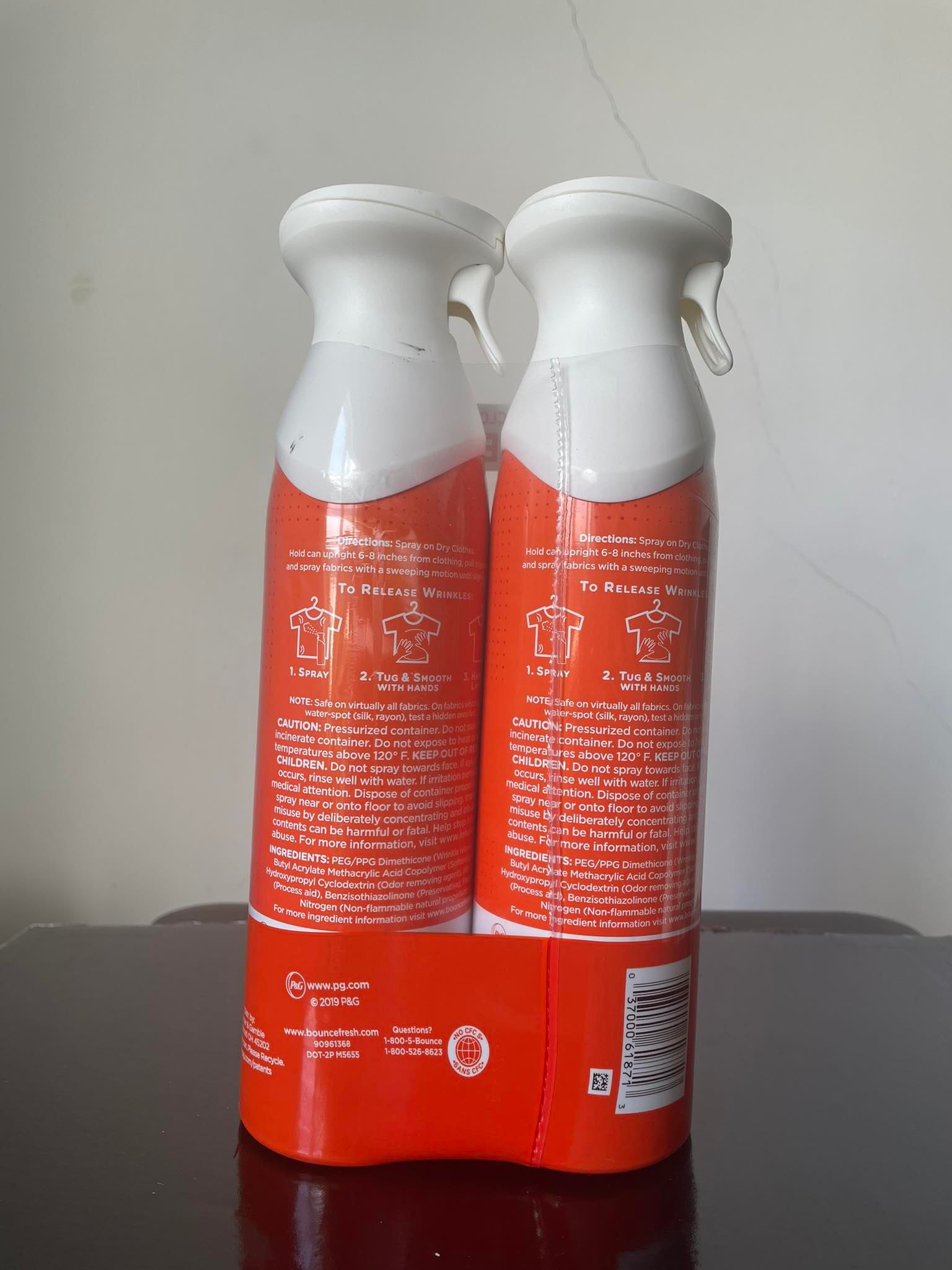 Combo 2 chai Xịt thơm quần áo Bounce 3in1 275g - USA