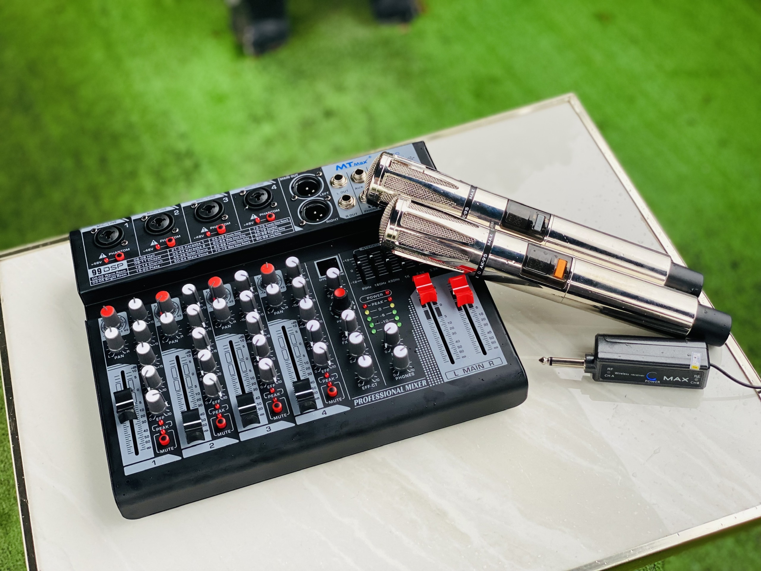 [tặng 2 dây canon hoa sen]  Combo  karaoke  nghe nhạc nâng cấp âm thanh gia đình sân khấu siêu hay mixer MTMAX F79 Pro + Micro Không Dây AK95 (Loại 2 Mic)  hàng nhập khẩu