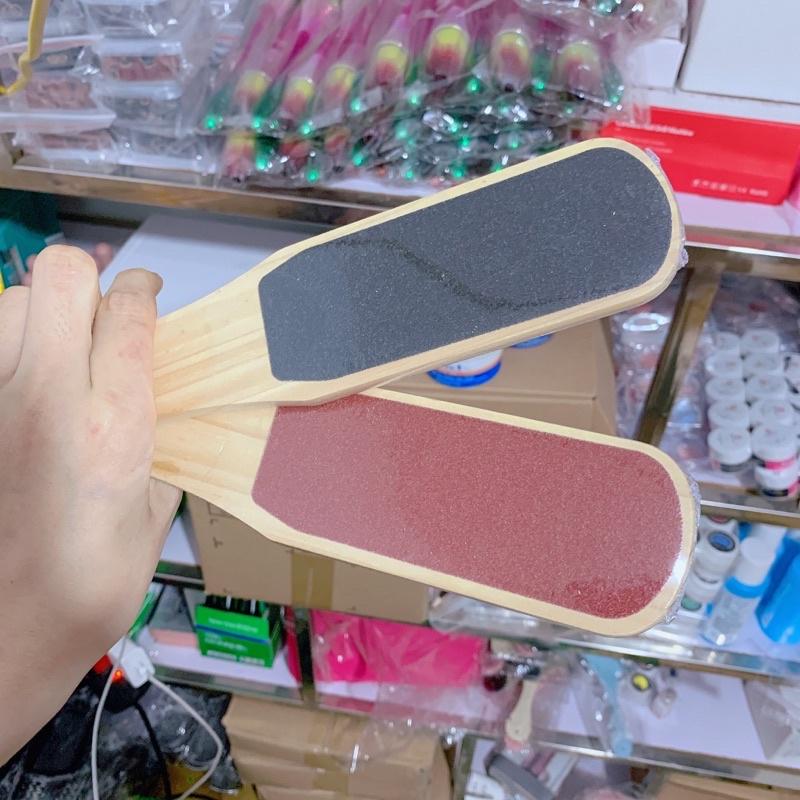 Chà gót mịn, chà gót nhám cán gỗ