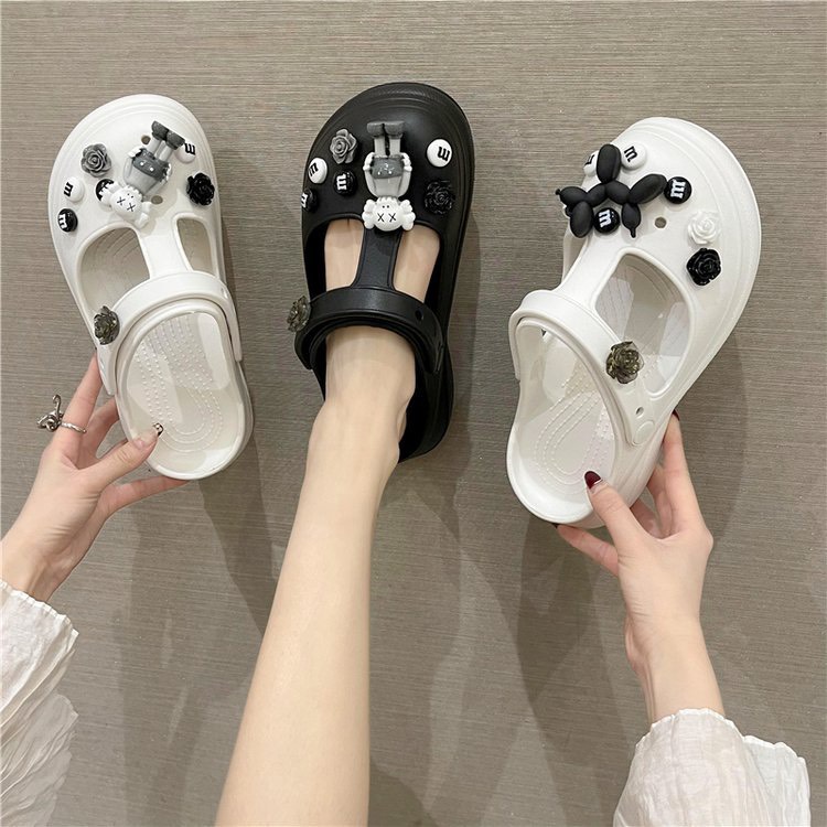 Dép Sandal Sục Khoét Đế Dày Siêu Nhẹ Thoải Mái Thời Trang Cross Siêu Xinh