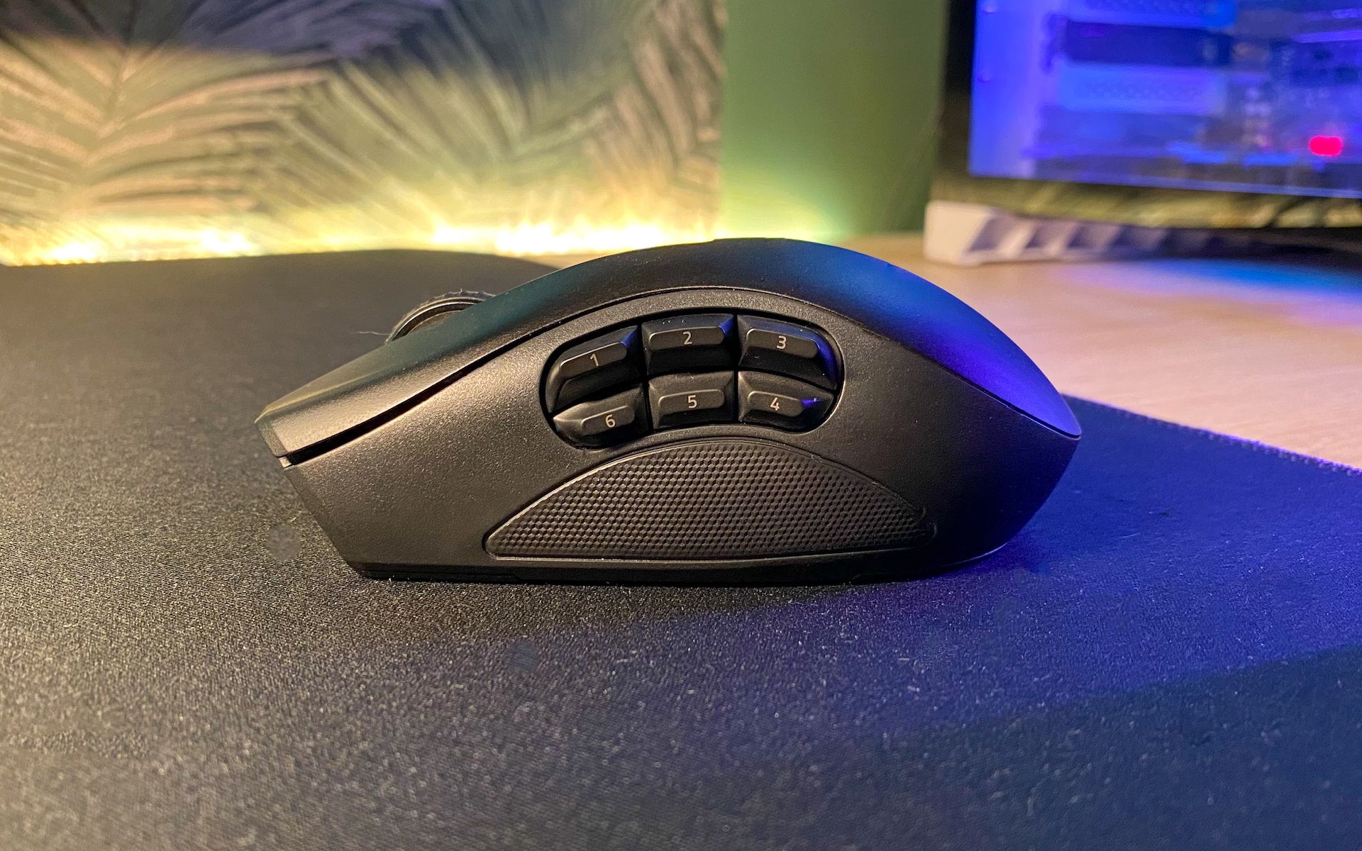 Chuột Razer Naga V2 Pro_Mới, hàng chính hãng