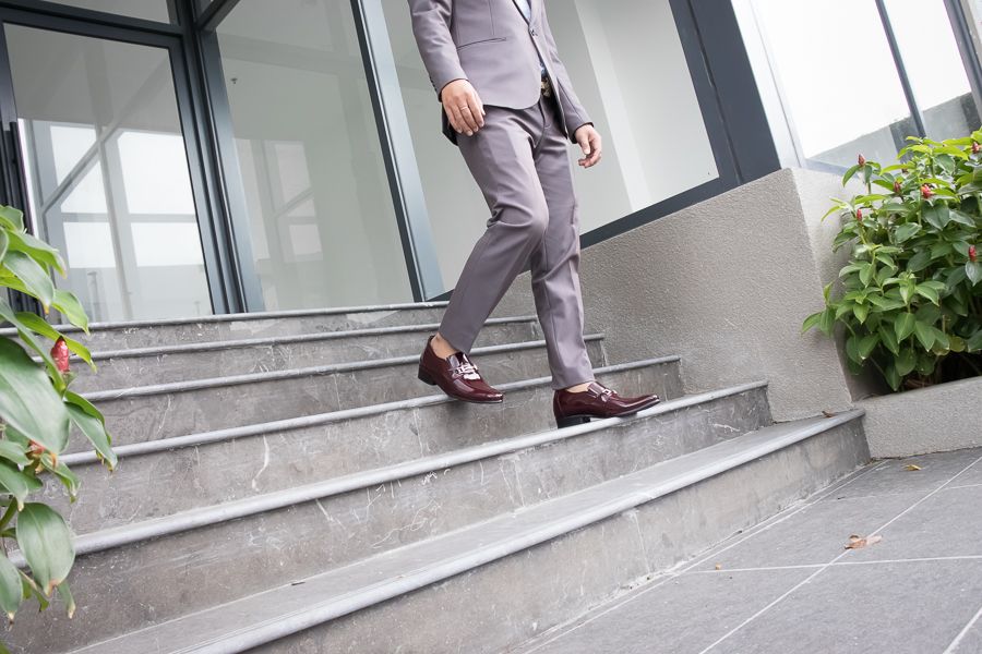 Giày Tăng Chiều Cao Nam T&amp;TRA Tăng Cao 6Cm- S968 Đỏ Đô Da Bóng - Chất Liệu Da Bò Cao Cấp, Đế Cao Su Ghép- Đế Pháp, Phần Tăng Cao Ẩn Bên Trong