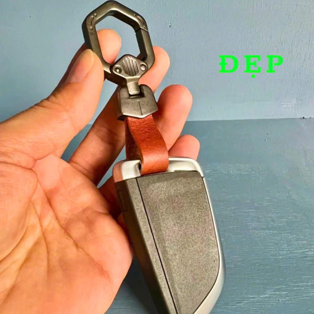Móc khoá xe,móc khoá xe ô tô xe máy chất liệu thép đúc nguyên khối đai da bò thật chính hãng QMCAR