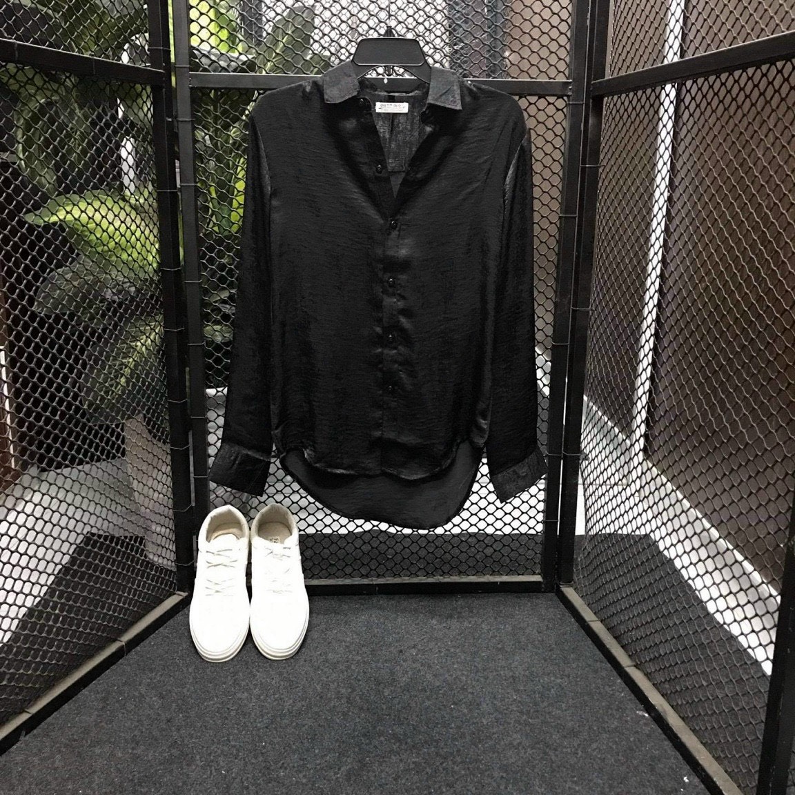 áo sơ mi nam đen trơn dài tay form rộng họa tiết