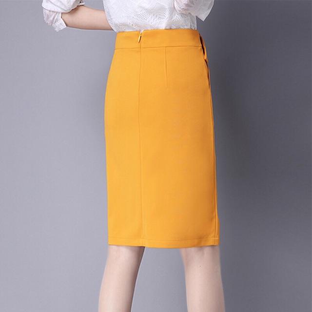 Chân Váy Dáng Suông Sẻ Giữa Thắt Nơ