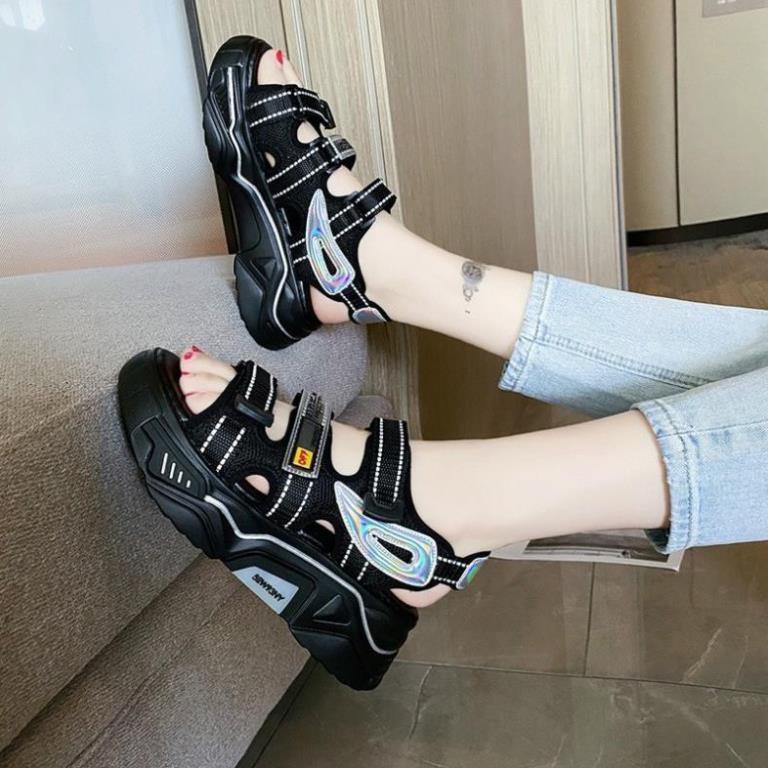 Giày Sandal Nữ, Giày Sandal Học Sinh Nữ Cao 5Cm Ba Quai Màu Đen Hàng Quảng Châu Fullbox Êm Mềm Rất Cá Tính Khi Mang