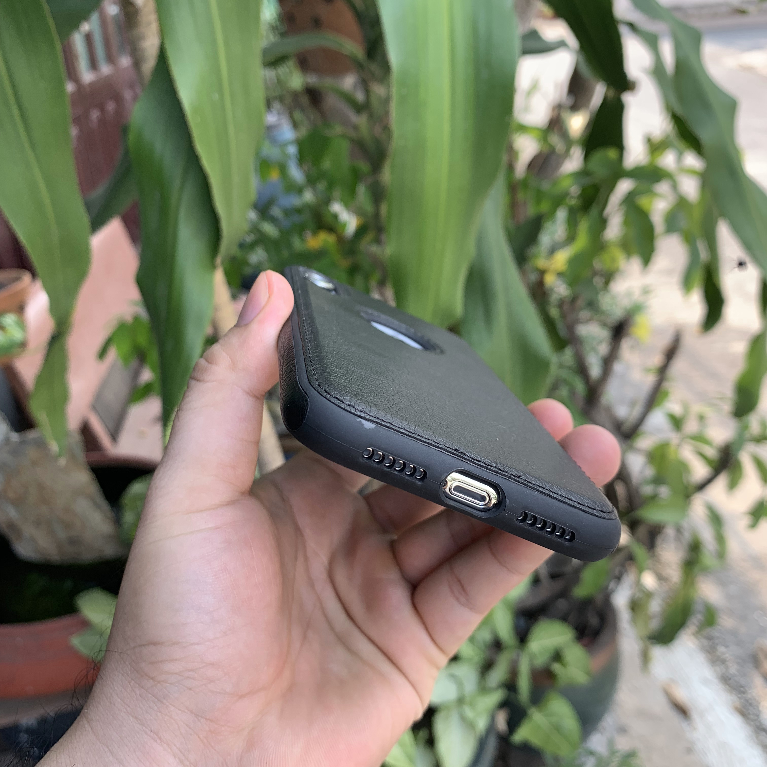 Ốp da đen cao cấp dành cho iPhone XR