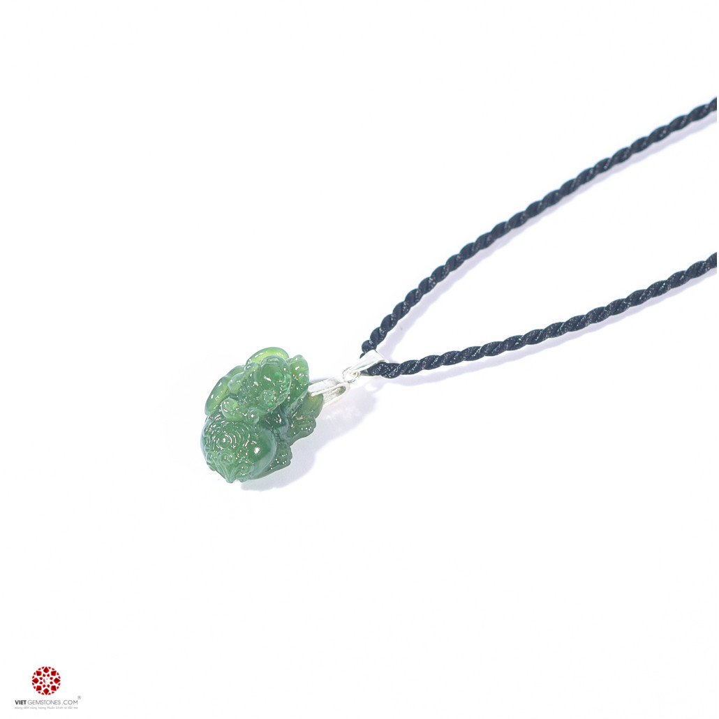 Mặt dây chuyền Tỳ Hưu Ngọc Bích - Nephrite Canada 100% tự nhiên - Chất Ngọc Đẹp mang tới sức khỏe, tài lộc - Hợp tất cả các mệnh | VietGemstones