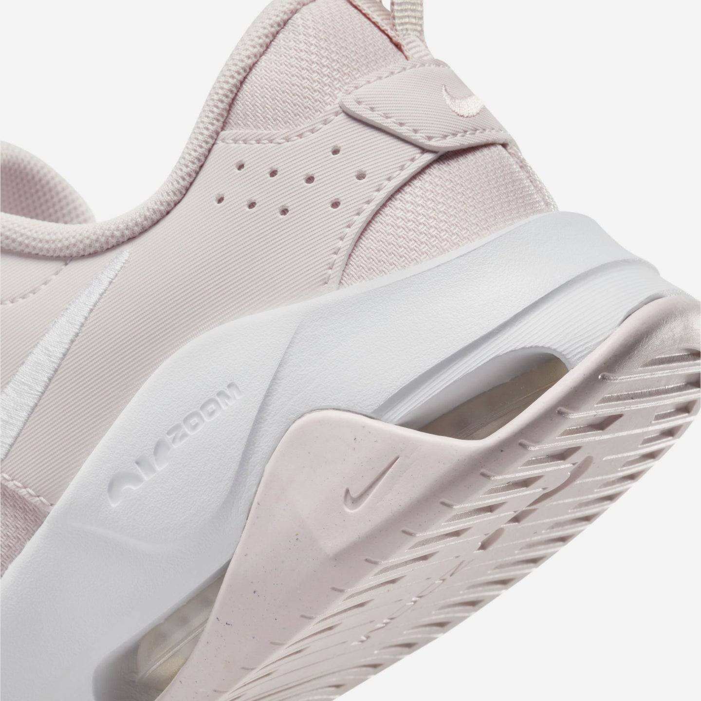 Giày tập luyện Nữ NIKE W NIKE ZOOM BELLA 6 DR5720