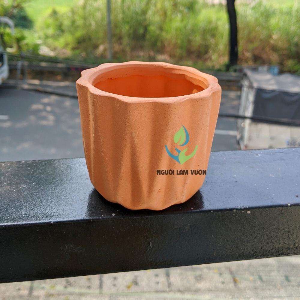 Chậu đất nung trồng cây kiểu dáng trụ họa tiết kim cương cỡ nhỏ size 7x7cm thoát nước tốt - lên màu đẹp