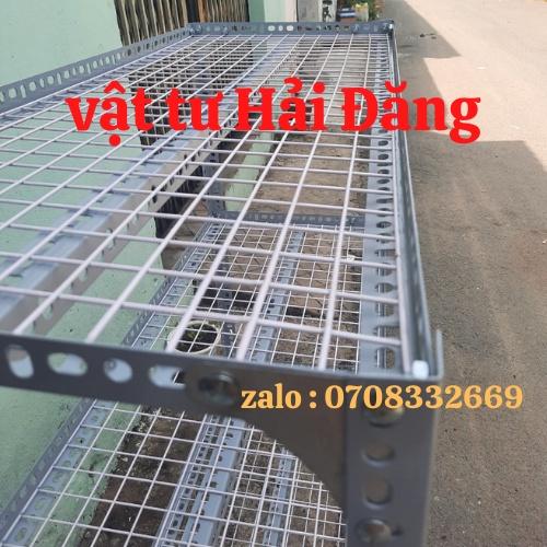 kệ sắt v lỗ 3 tầng (Rộng 0,3M x Dài 0,8M - 1M - 1,2M x Cao 0,9M - 1,2M - 1,5M) vỉ lưới ô vuông,kệ vỉ lưới