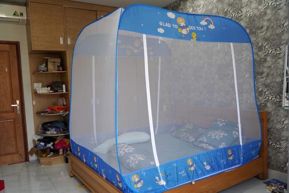 Màn Chụp Tự Bung Đỉnh Vuông Cao Cấp Mộc Miên - Màu Trắng Viền Xanh