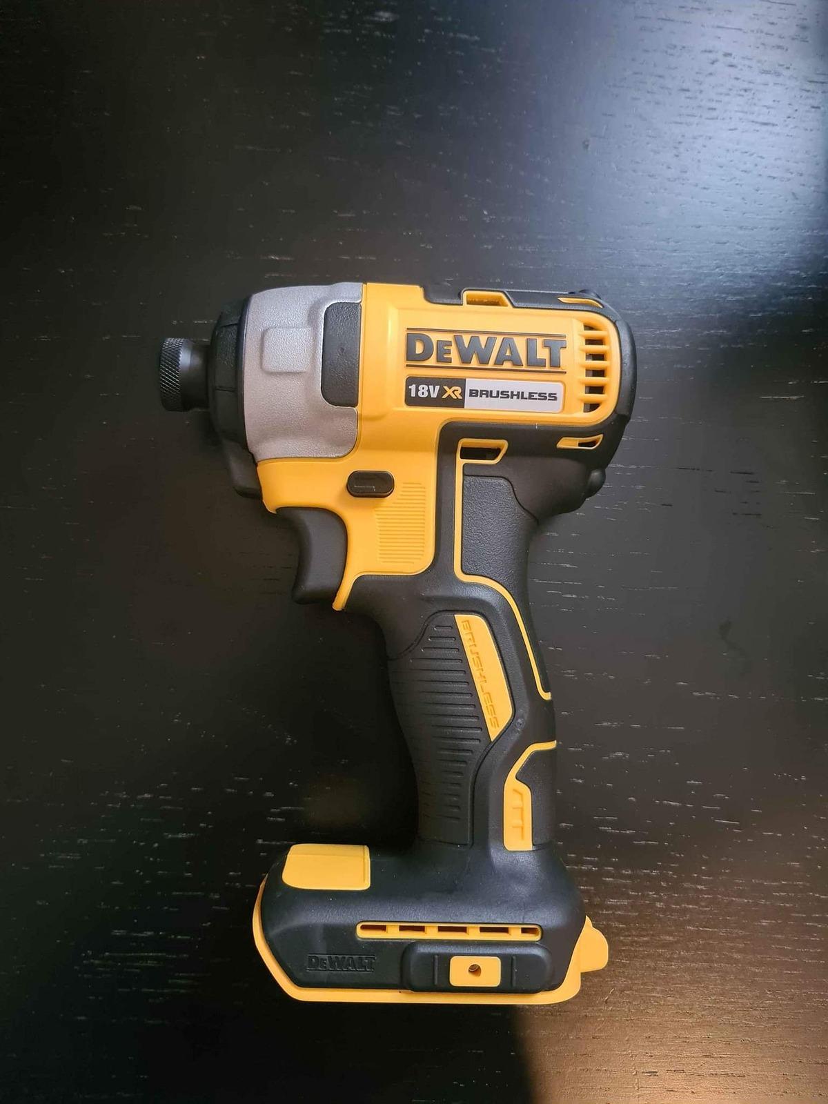 THÂN MÁY VẶN VÍT DÙNG PIN 18V DEWALT DCF787N- HÀNG CHÍNH HÃNG