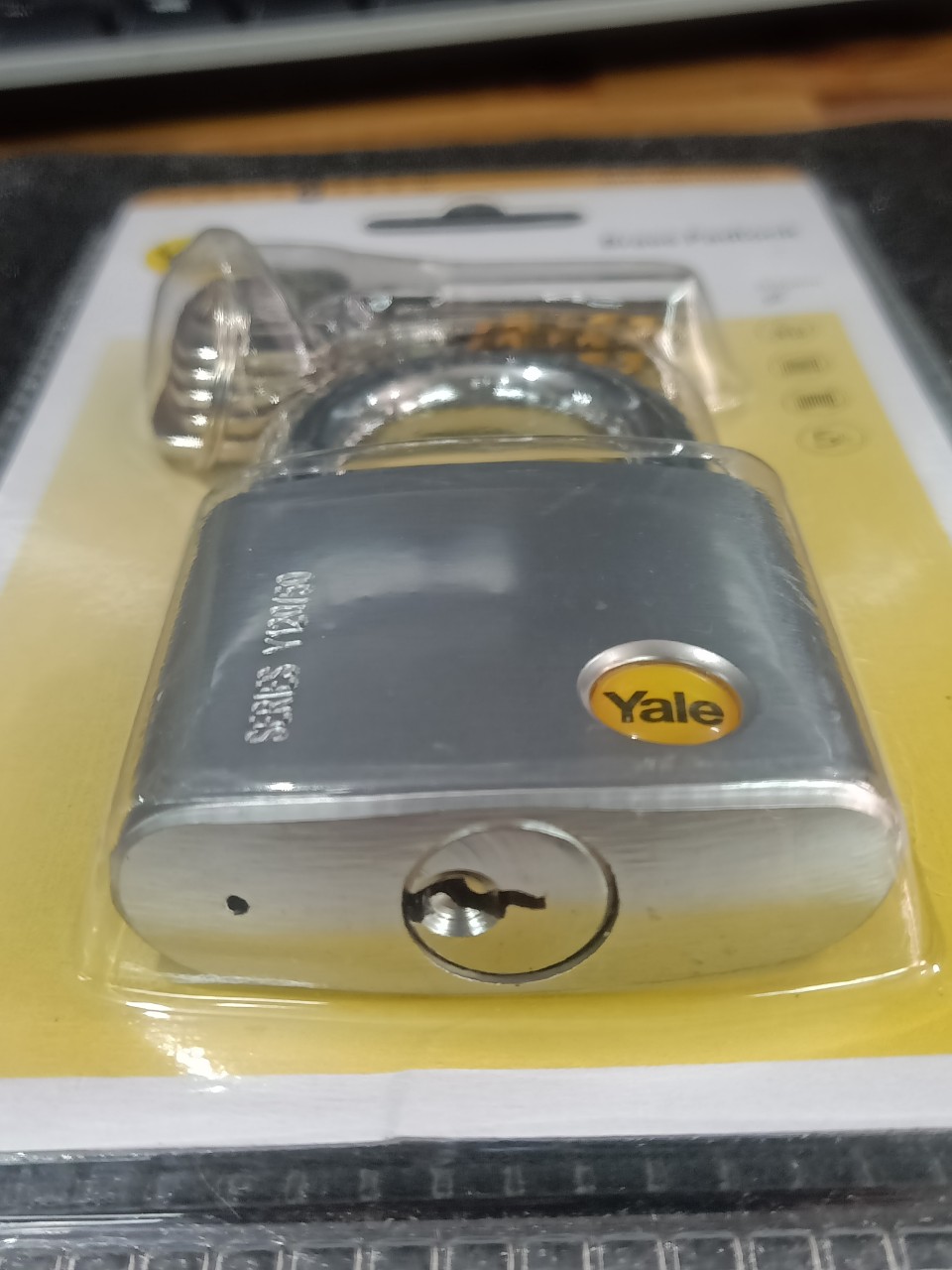 Khóa Yale Y120/50/127/1 Chìa Răng Cưa - Thân Đồng Mạ Crome Rộng 50mm